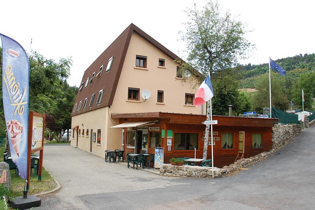 Hotel Les Airelles Saint-Cirgues-en-Montagne Exterior foto